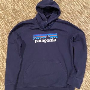 Patagonia navy horizons uprisal hoody.
